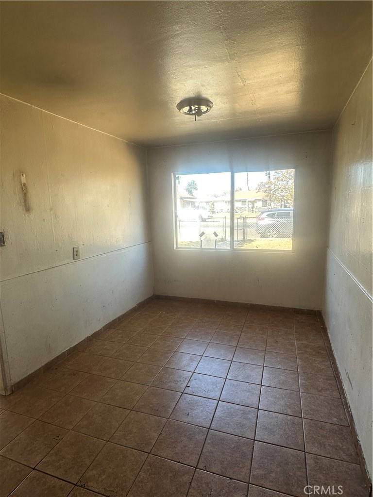401 4th Property Photo 16