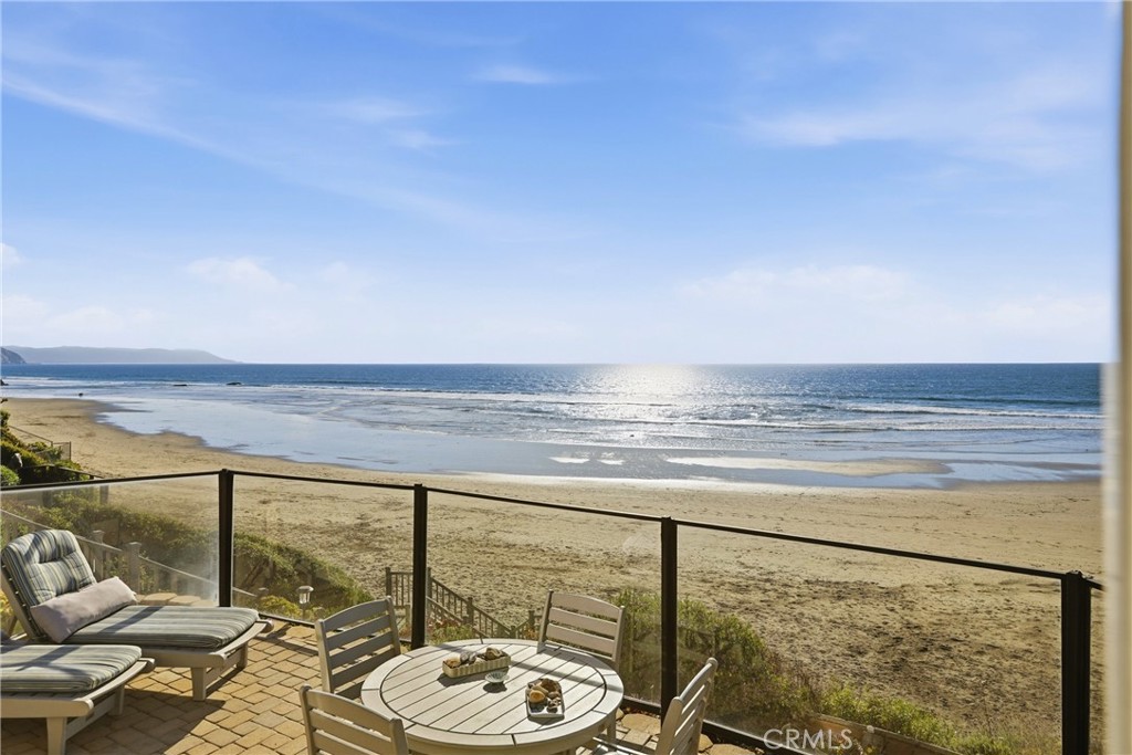 2712 Studio Property Photo 1
