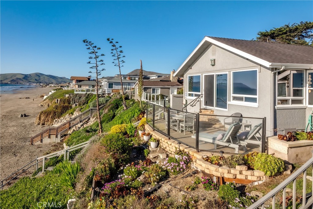 2712 Studio Property Photo 4