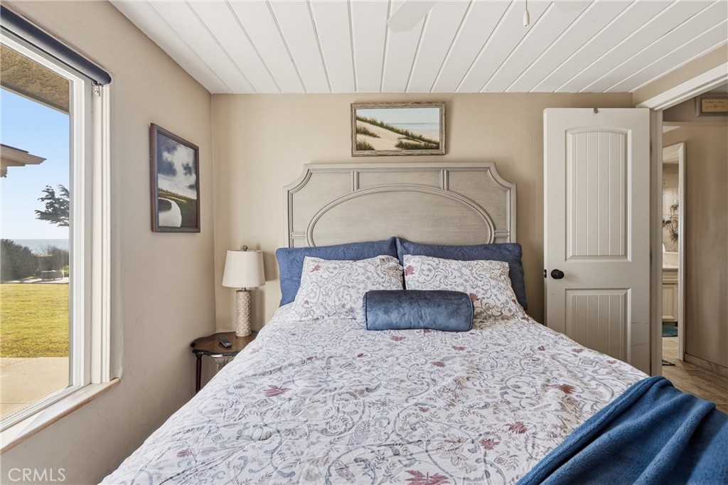 2712 Studio Property Photo 15