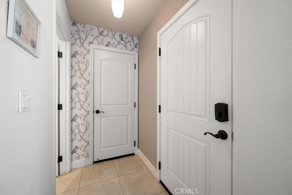 5566 Madrono Property Photo 6