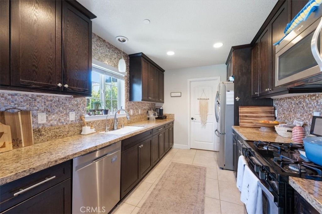5566 Madrono Property Photo 13