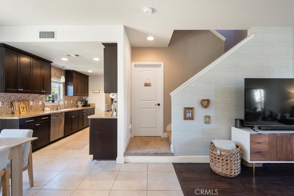5566 Madrono Property Photo 20