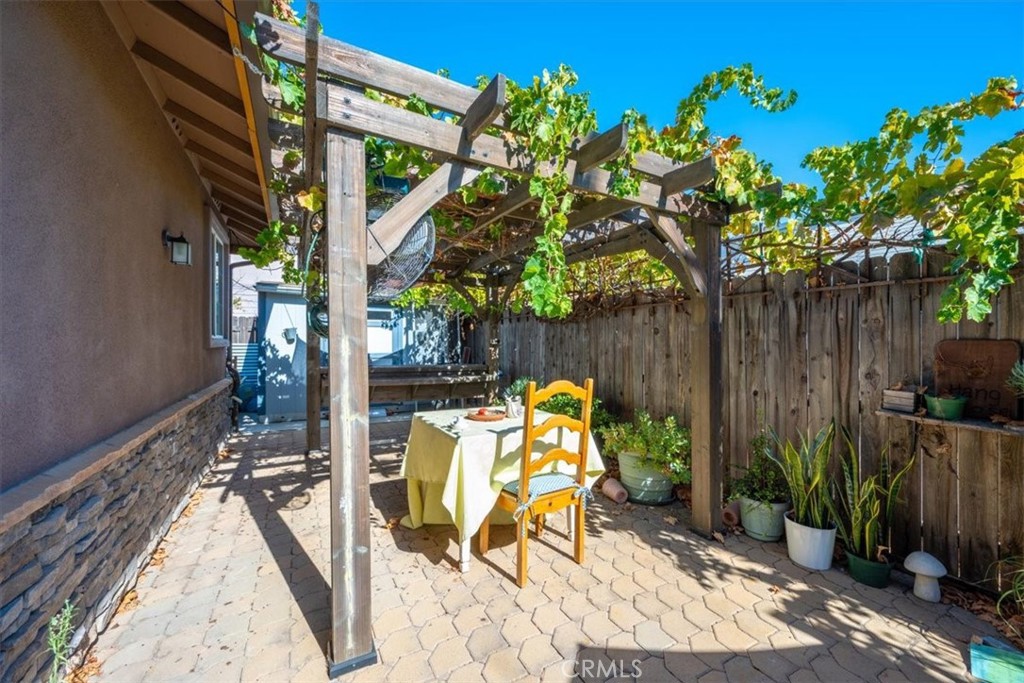 5566 Madrono Property Photo 29