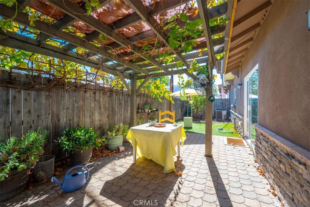 5566 Madrono Property Photo 31