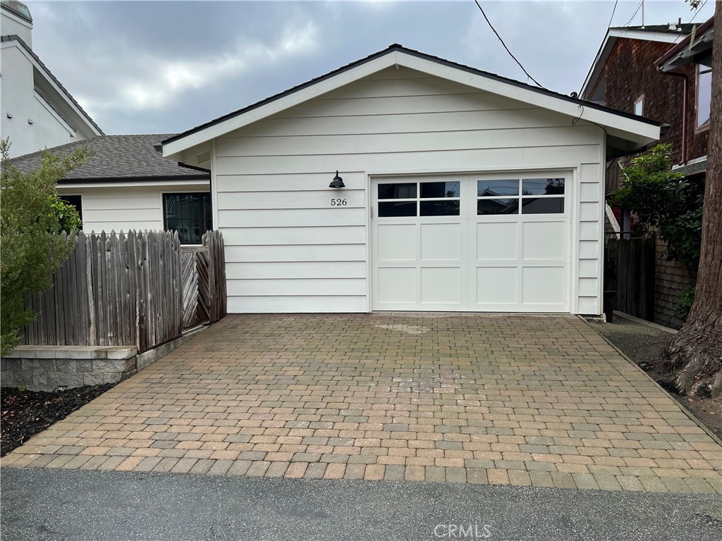 526 Huntington Road Property Photo 10