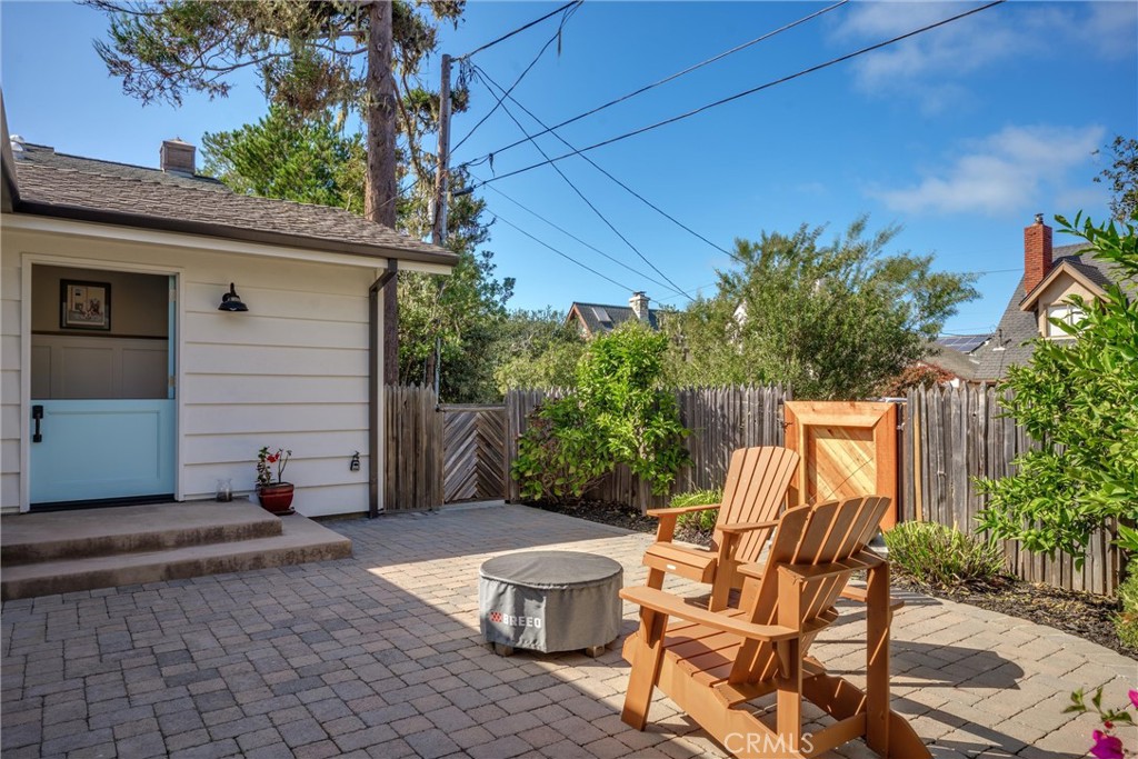 526 Huntington Road Property Photo 14