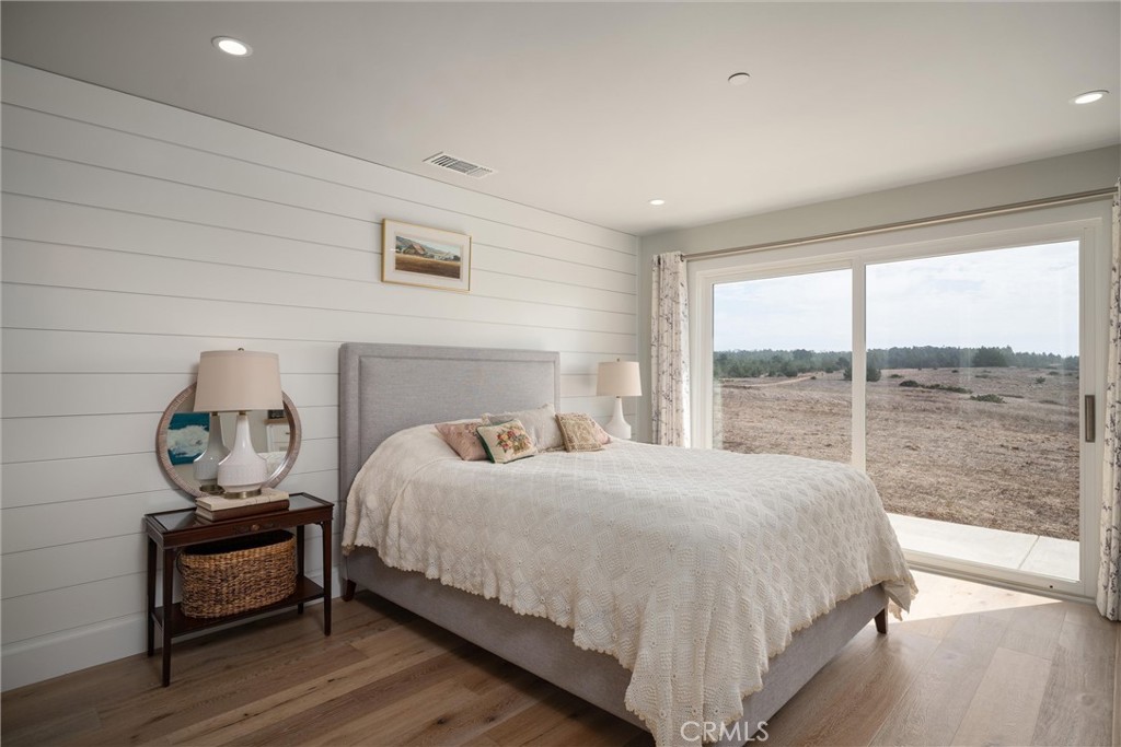 526 Huntington Road Property Photo 41