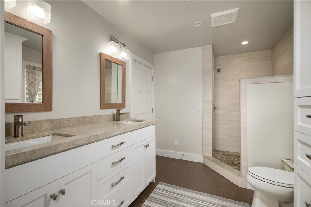 526 Huntington Road Property Photo 46