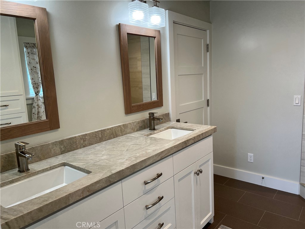 526 Huntington Road Property Photo 47