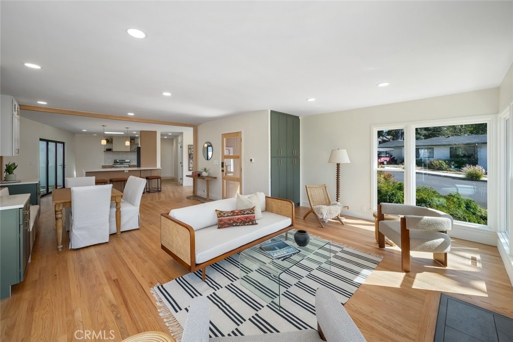 1304 Sydney Property Photo 7