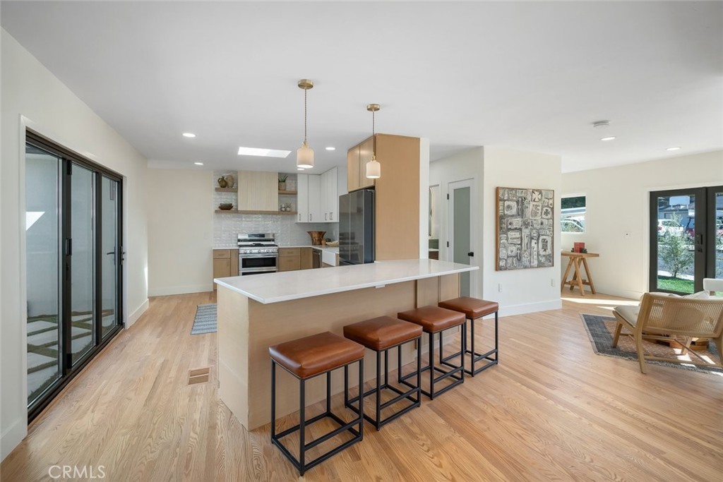 1304 Sydney Property Photo 10