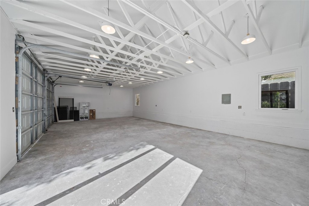 1304 Sydney Property Photo 18