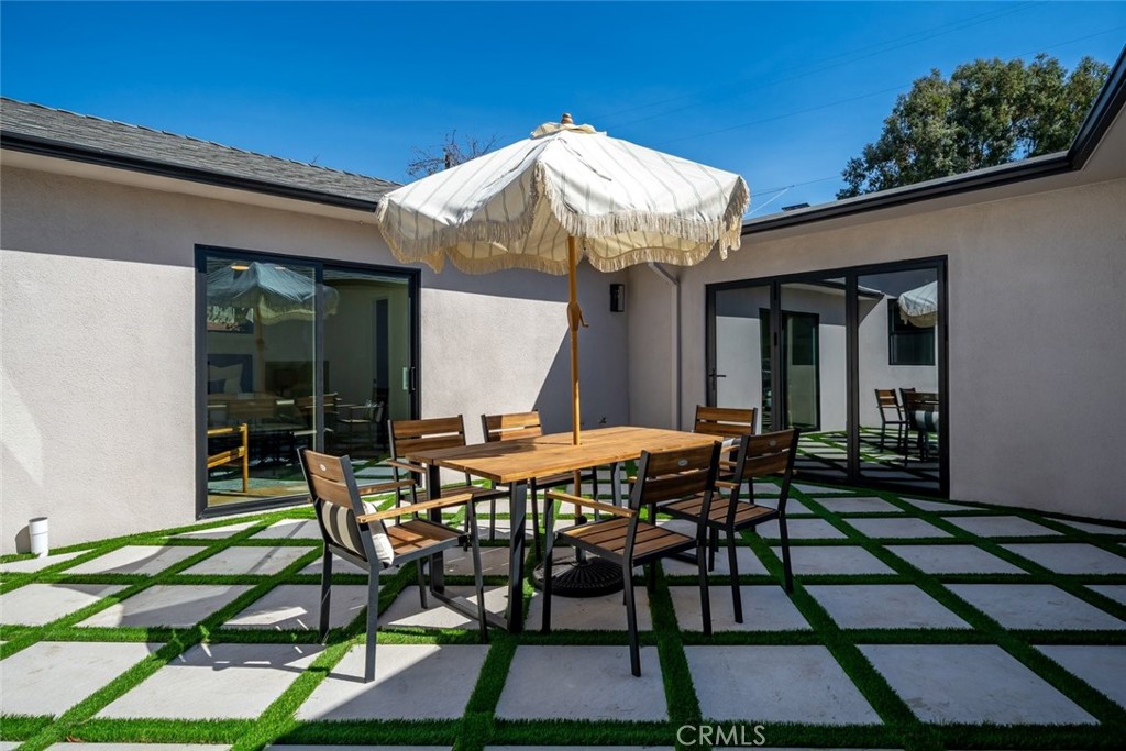 1304 Sydney Property Photo 20