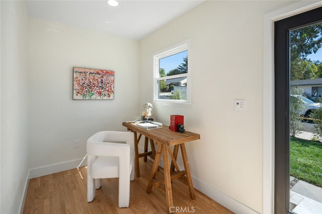 1304 Sydney Property Photo 25