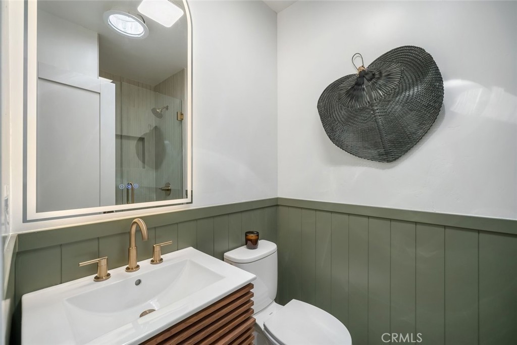 1304 Sydney Property Photo 39