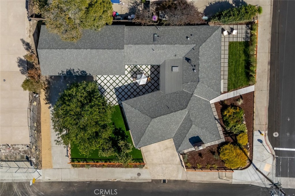 1304 Sydney Property Photo 43