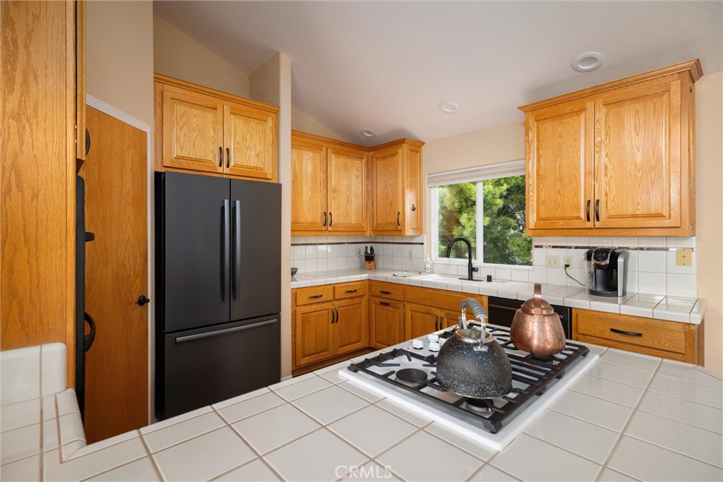 1770 Astor Property Photo 10