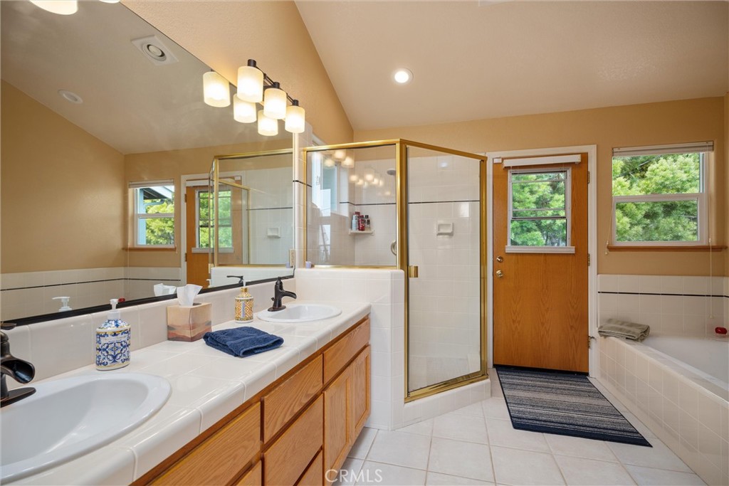 1770 Astor Property Photo 15