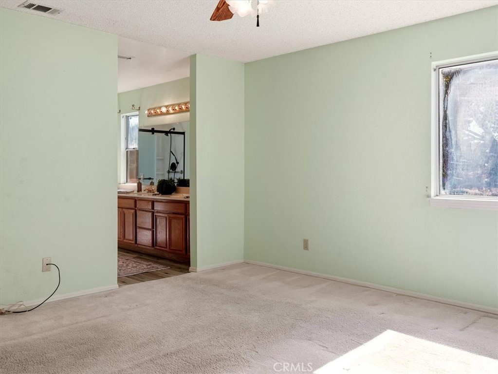 900 Calvert Property Photo 26