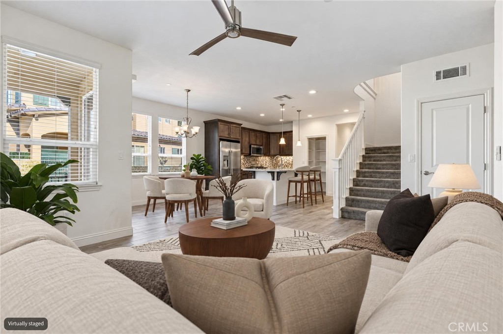 1164 Spring Azure Property Photo 6