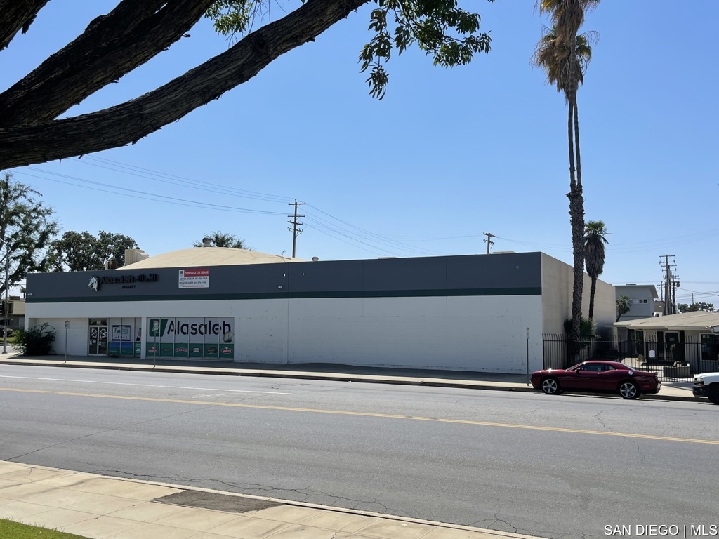 1701 30th St Property Photo 1