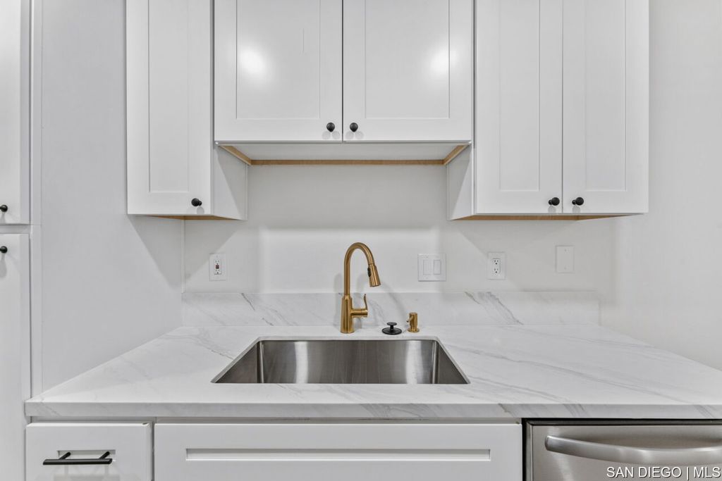4855 Cole St Unit 12 Property Photo 4