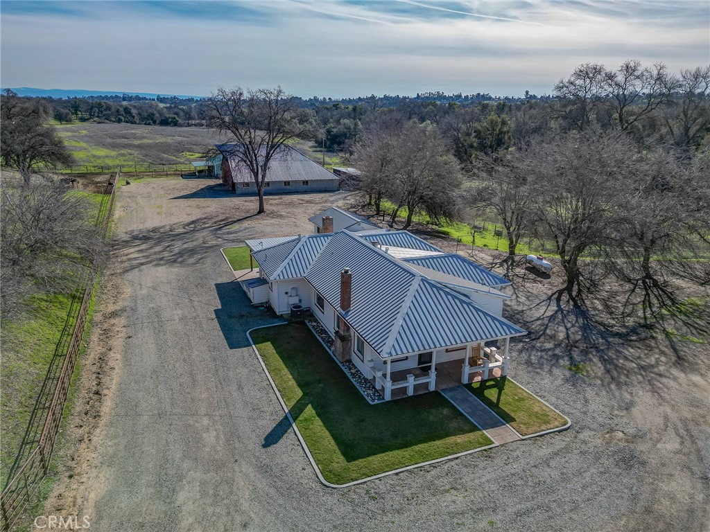 19169 Reeds Creek Road Property Photo 2