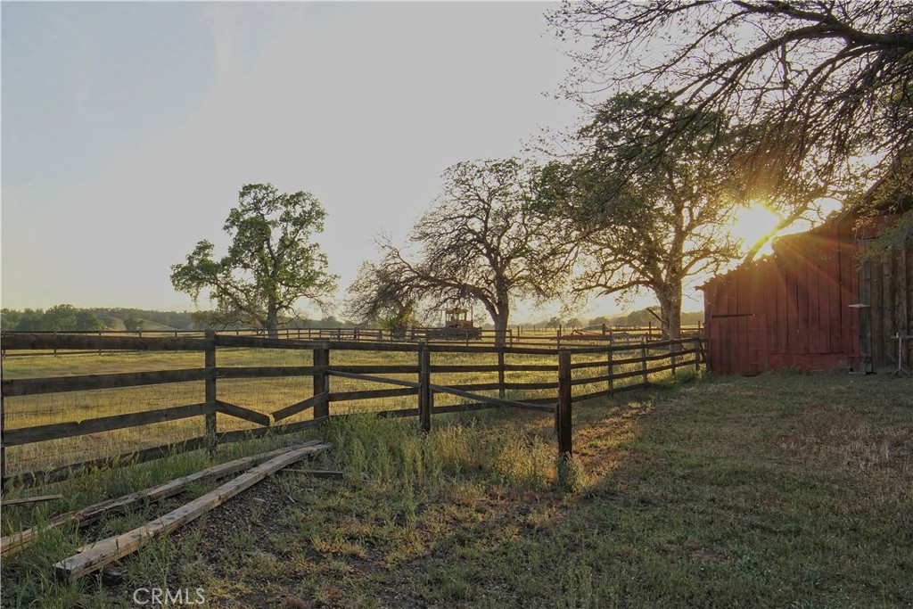 15385 Weston Road Property Photo 6