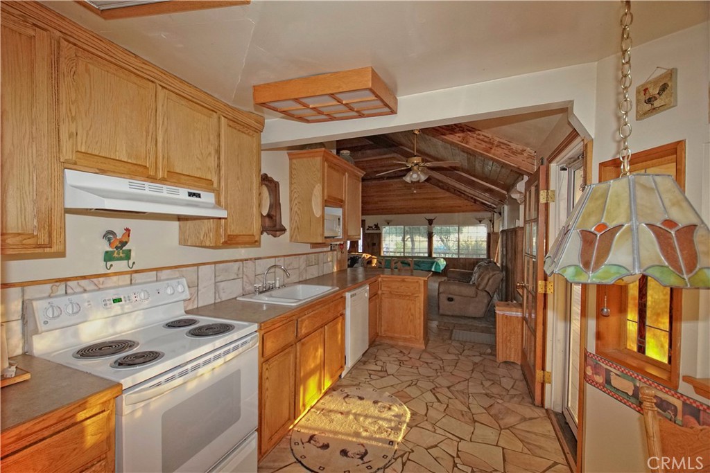 15385 Weston Road Property Photo 10