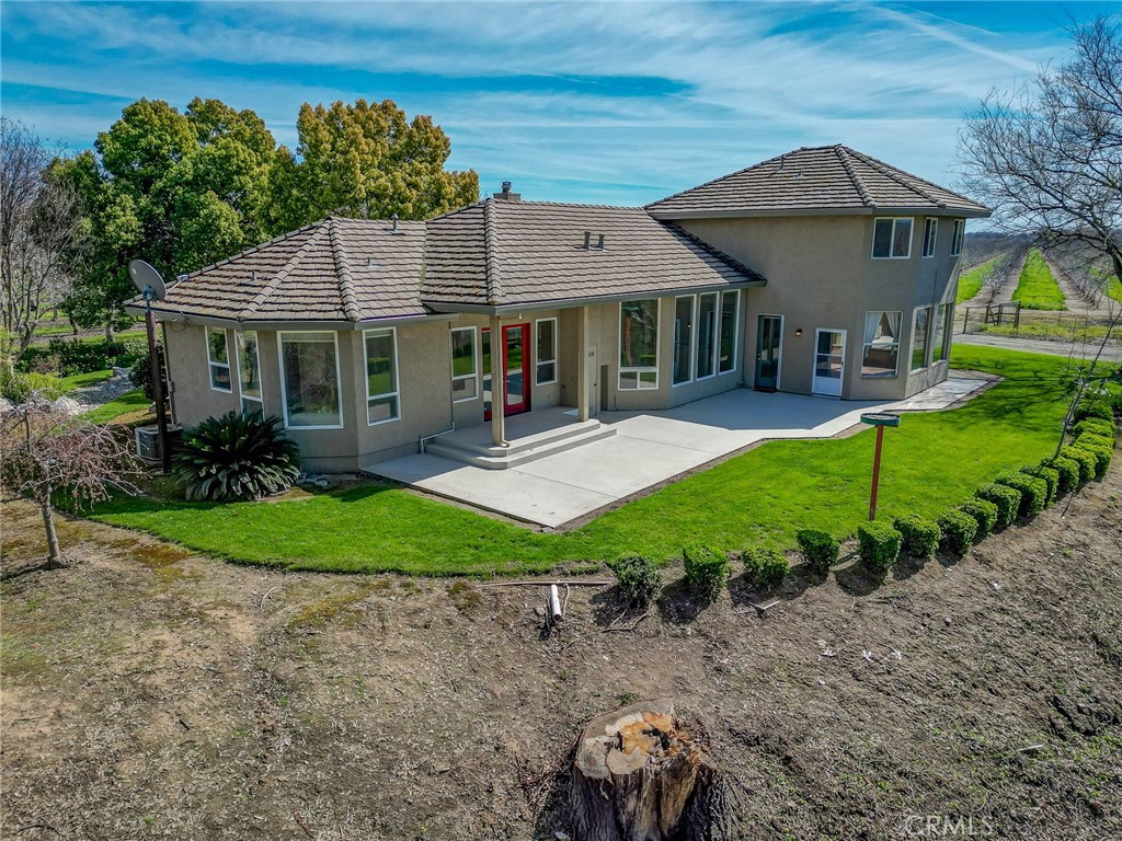 6725 State Highway 99e Property Photo 4