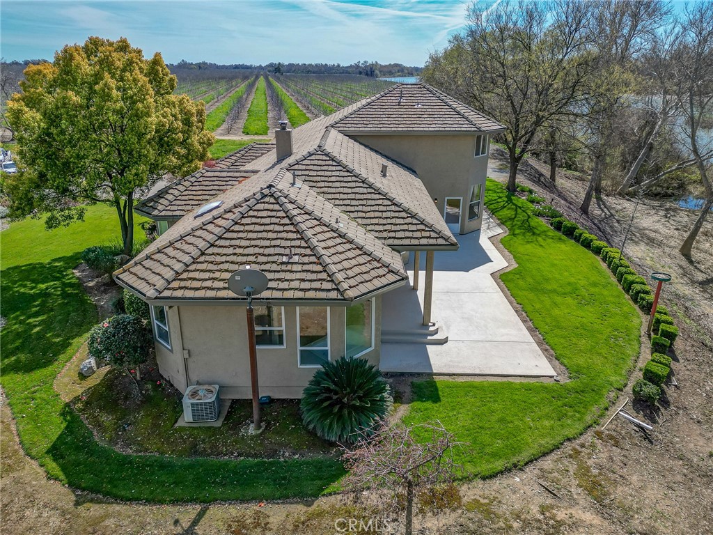 6725 State Highway 99e Property Photo 5