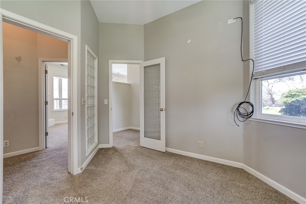 6725 State Highway 99e Property Photo 23