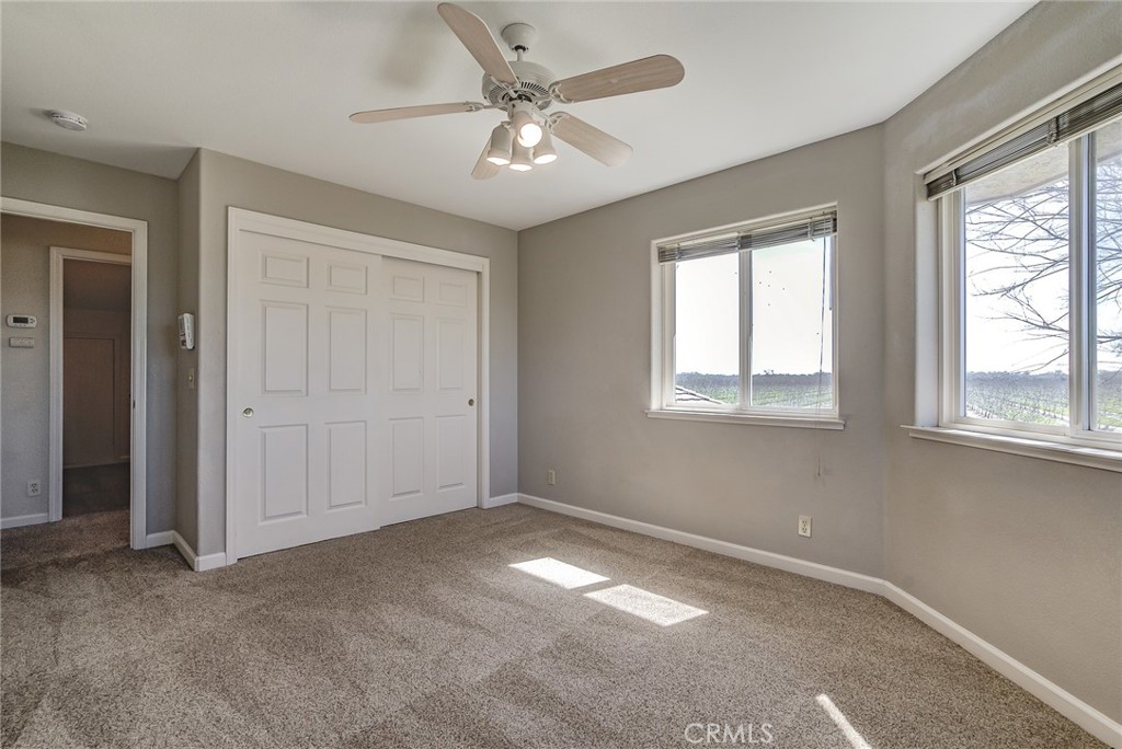 6725 State Highway 99e Property Photo 29