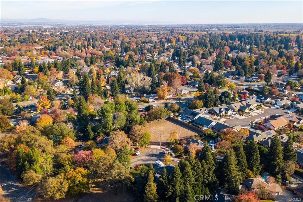 1 Four Acre Court Property Photo 4