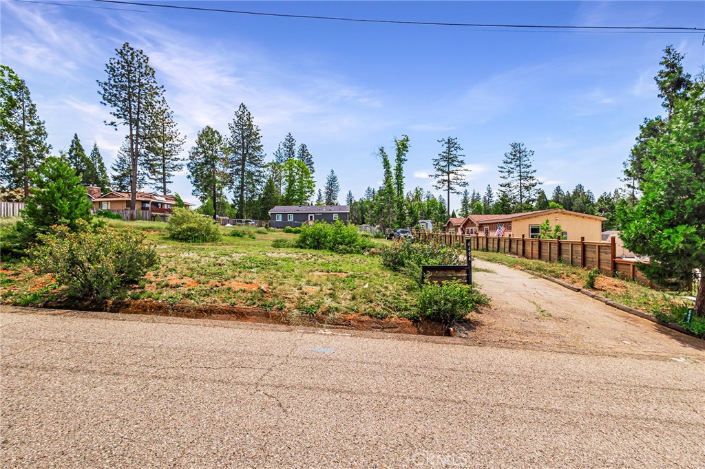 6484 Loyola Court Property Photo 1
