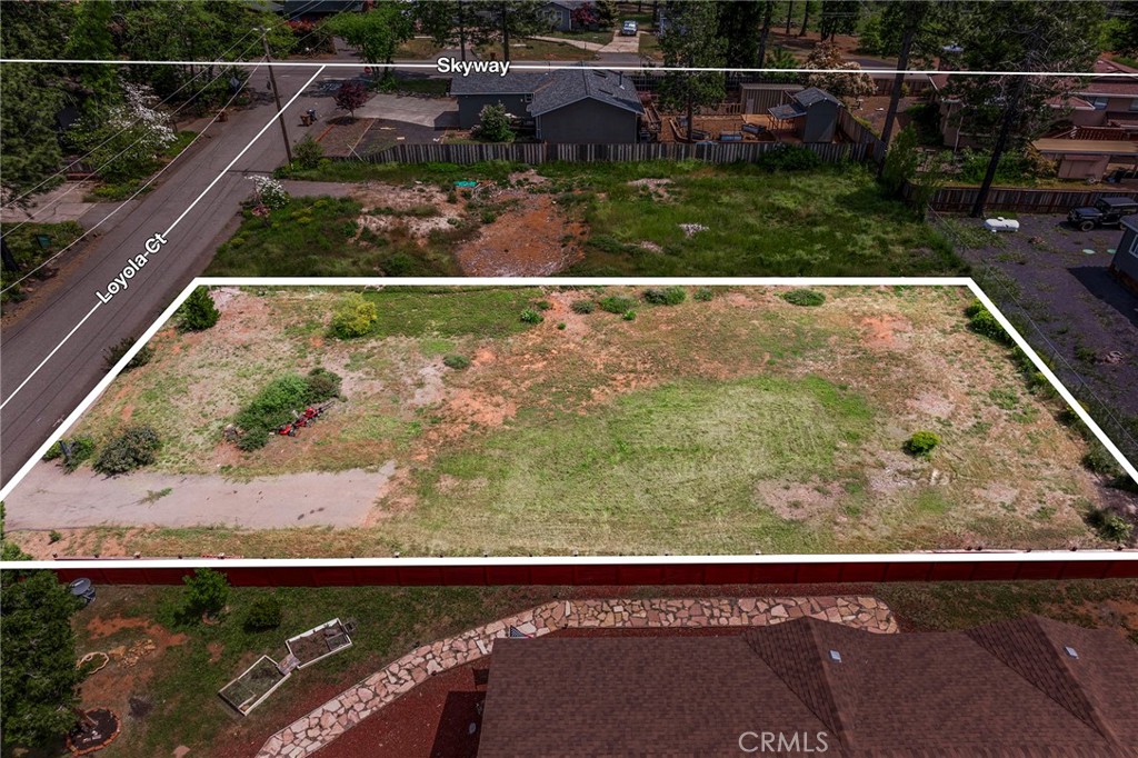 6484 Loyola Court Property Photo 3