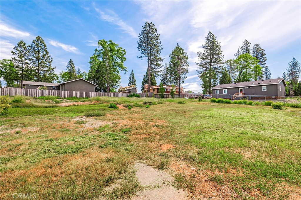 6484 Loyola Court Property Photo 10