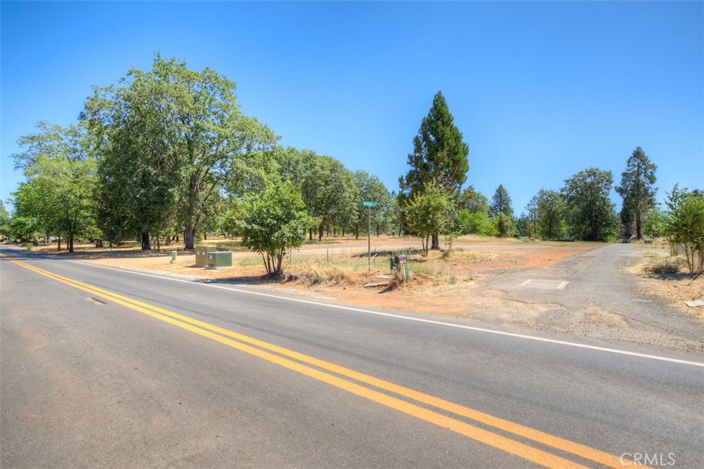 6126 Sawmill Road Property Photo 11