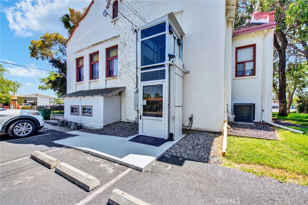 618 4th Property Photo 12