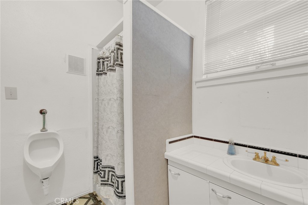 618 4th Property Photo 27