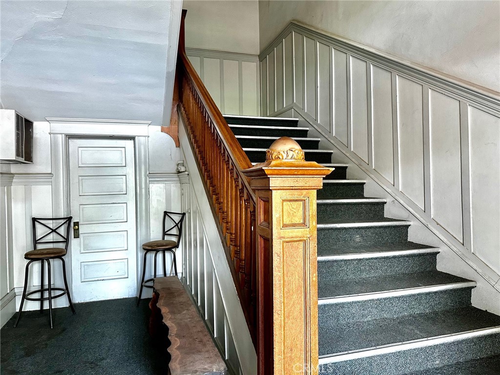 131 W 1st Street 300 Property Photo 5