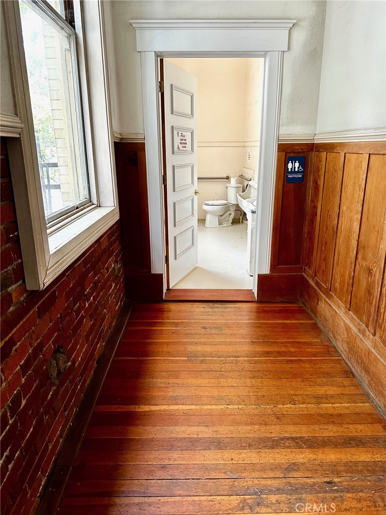 131 W 1st Street 300 Property Photo 7