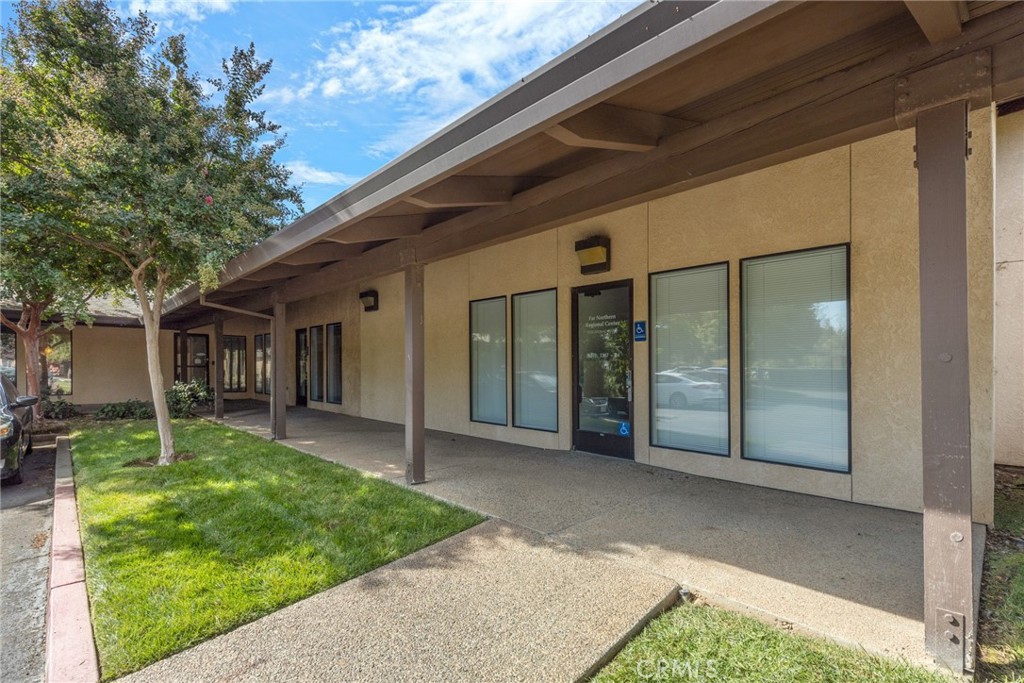 1367 E Lassen Avenue 1b Property Photo 1