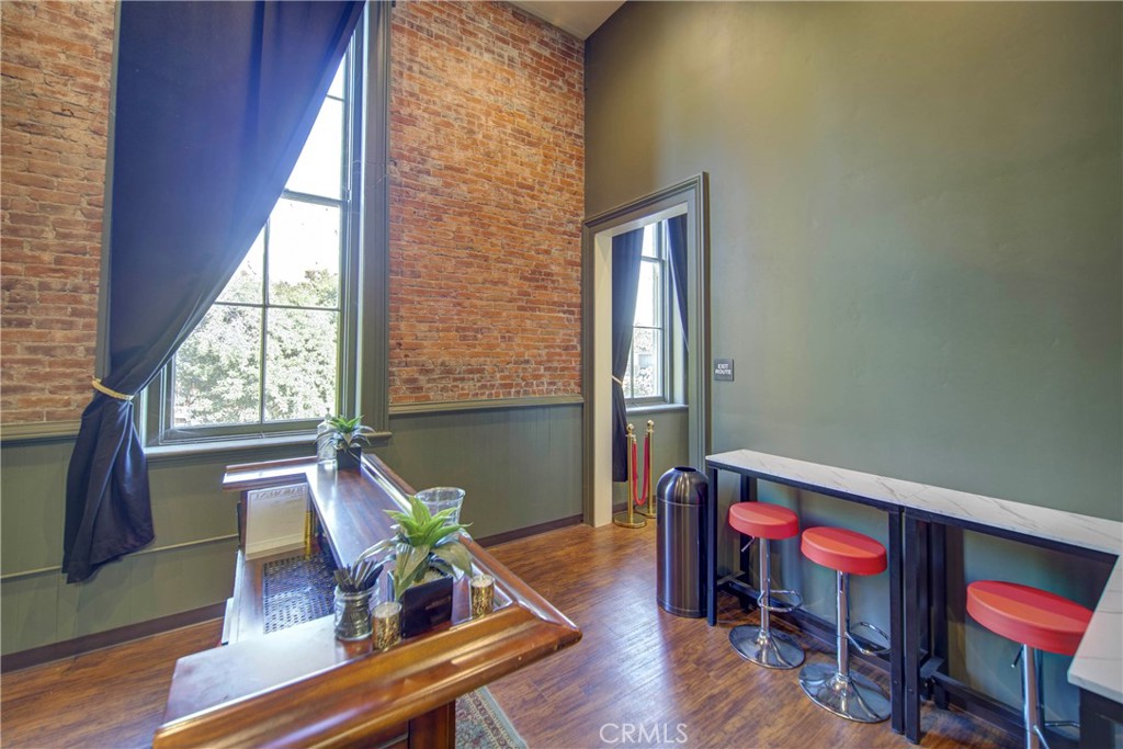 105 Broadway Street Property Photo 13