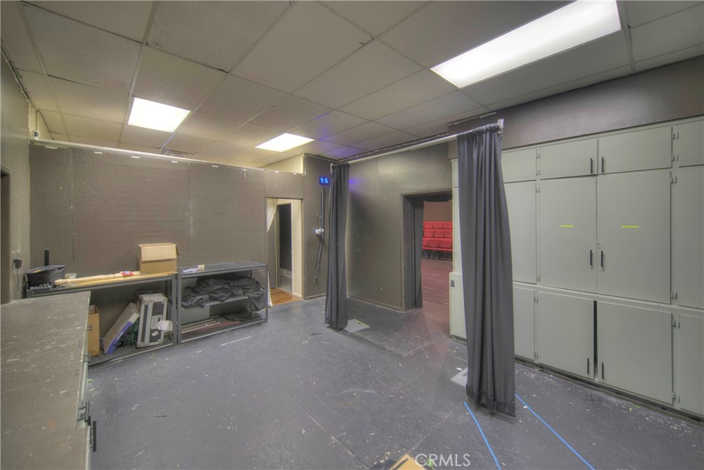 105 Broadway Street Property Photo 17