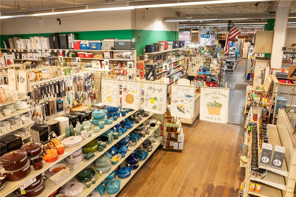 105 Broadway Street Property Photo 25