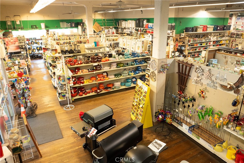 105 Broadway Street Property Photo 26
