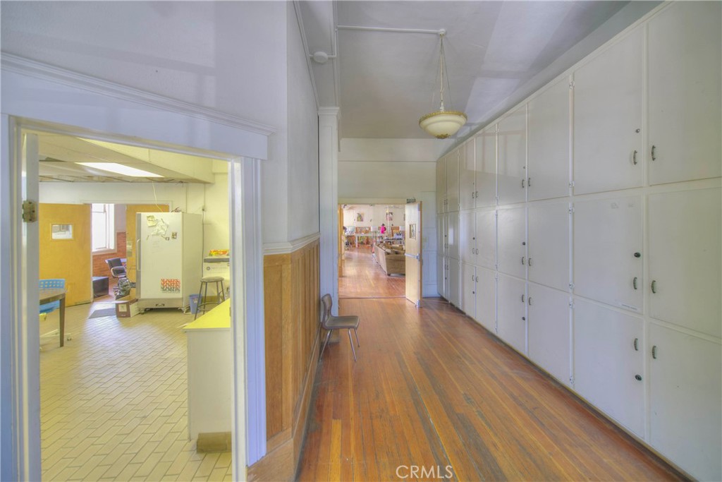 105 Broadway Street Property Photo 40
