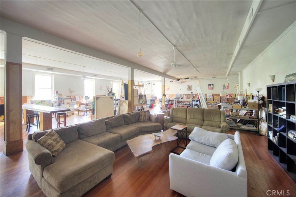 105 Broadway Street Property Photo 41